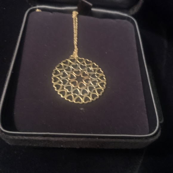 NIB Tiffany &Co. Paloma Picasso Crown of Hearts in Tricolor 18k Gold - Picture 3 of 4